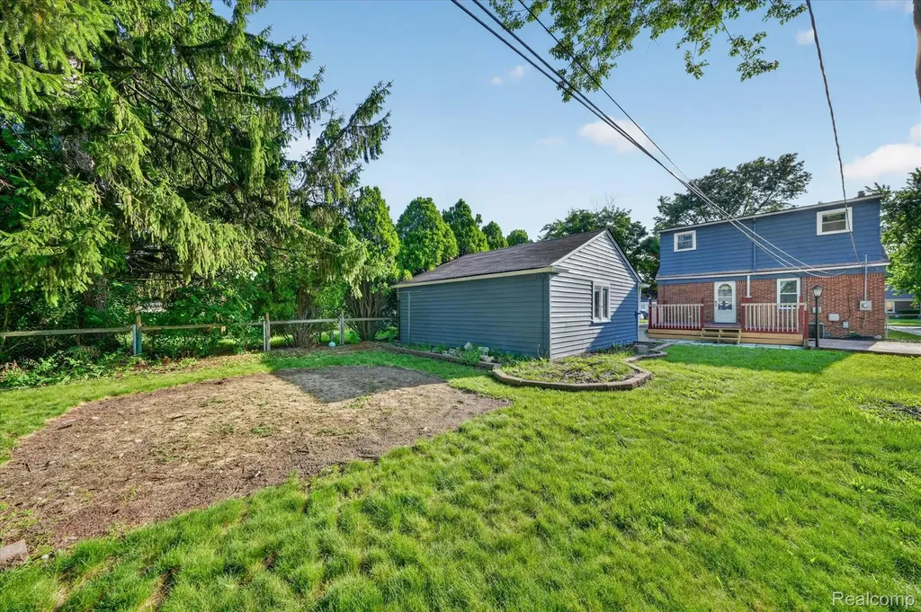 3555 Syracuse Street Dearborn City MI 48124