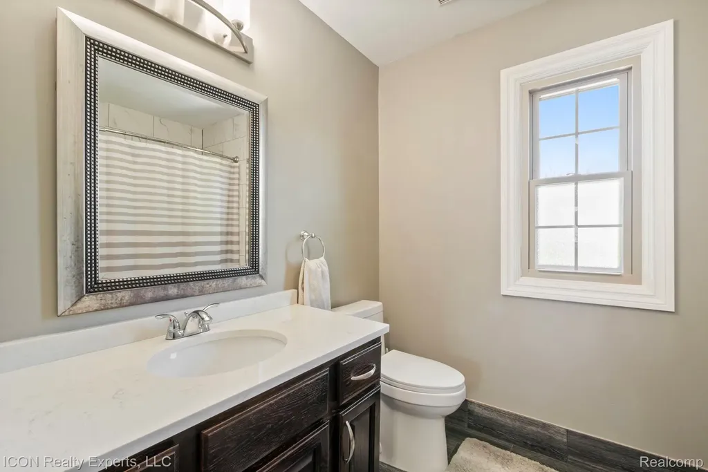 11016 Pembrooke Circle Green Oak Township MI 48178