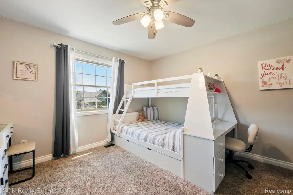 11016 Pembrooke Circle Green Oak Township MI 48178