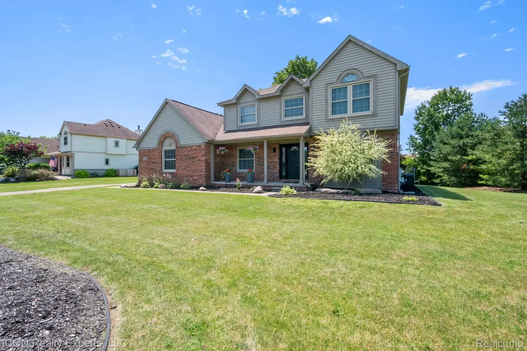 11016 Pembrooke Circle Green Oak Township MI 48178
