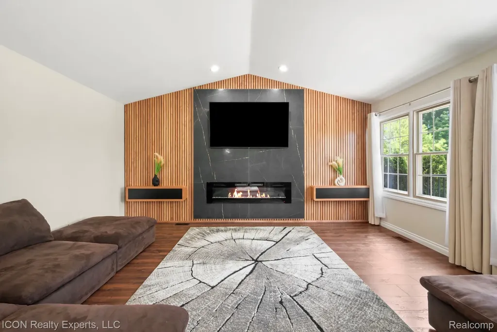 11016 Pembrooke Circle Green Oak Township MI 48178