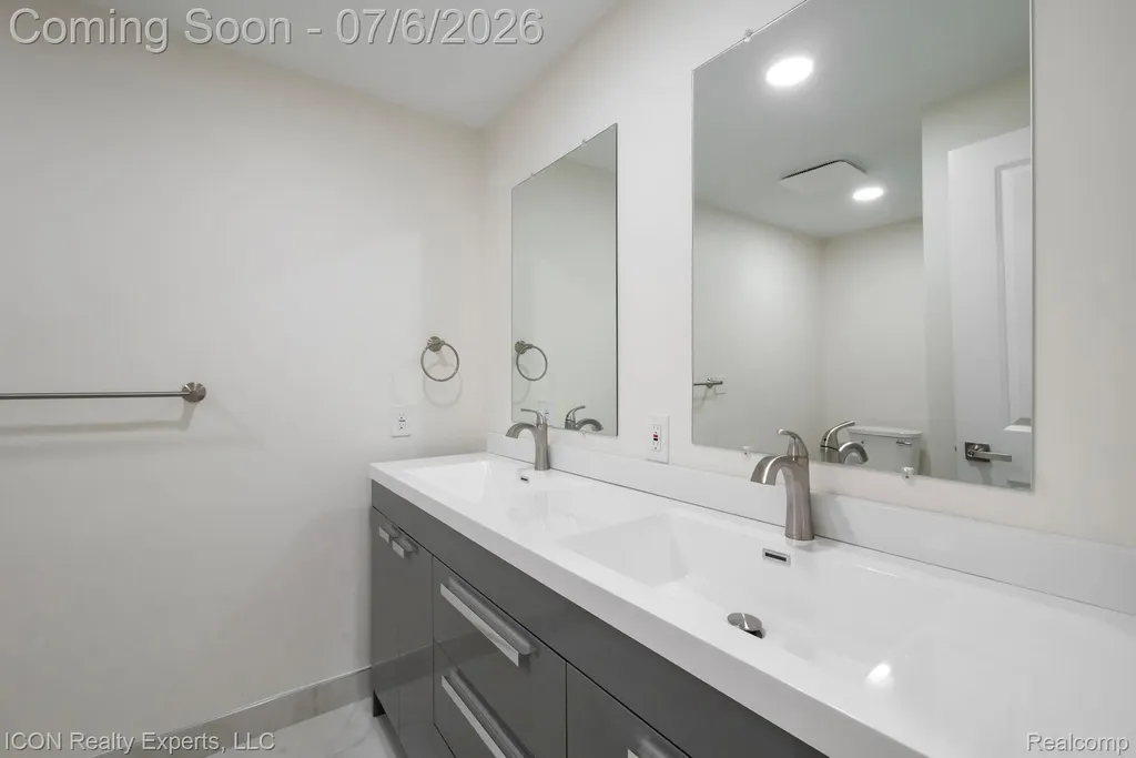 4089 Aberdeen Court West Bloomfield Charter Township MI 48323