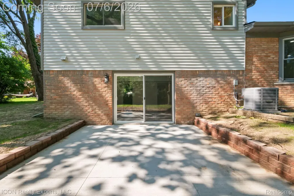 4089 Aberdeen Court West Bloomfield Charter Township MI 48323