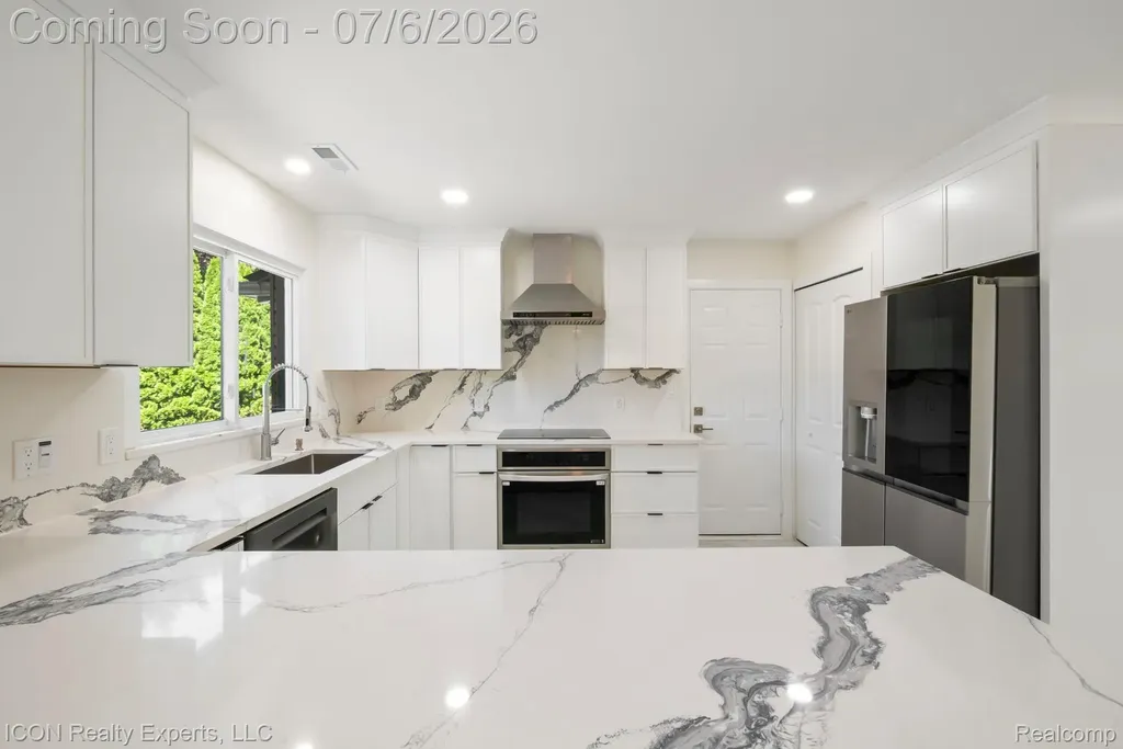 4089 Aberdeen Court West Bloomfield Charter Township MI 48323