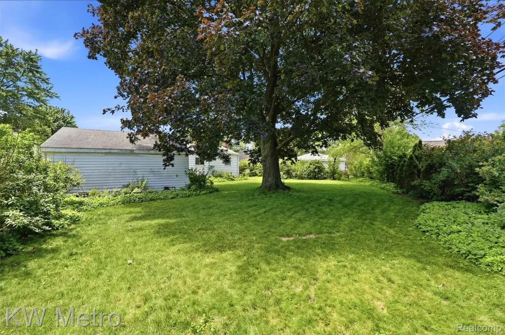 347 Hecht Drive Madison Heights City MI 48071