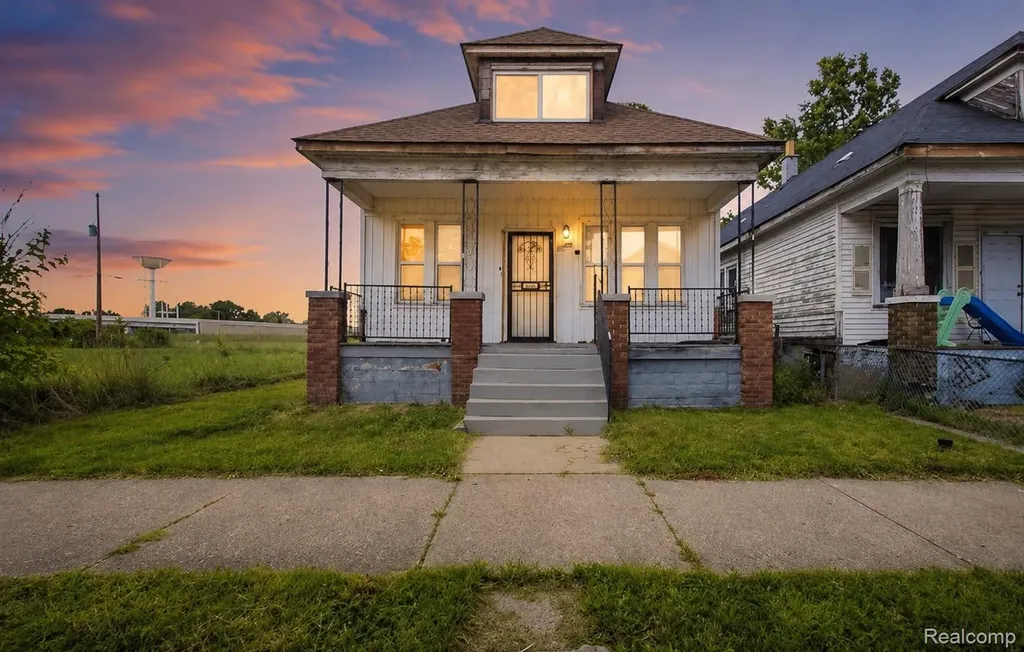 2003 Dearing Street Detroit City MI 48212