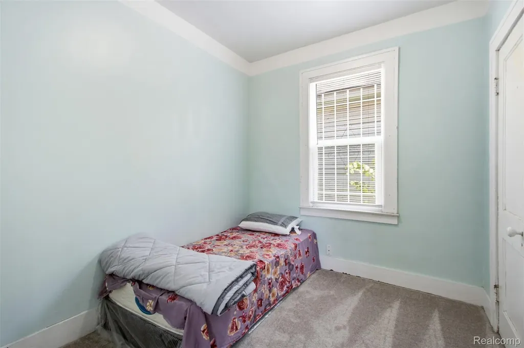 2003 Dearing Street Detroit City MI 48212