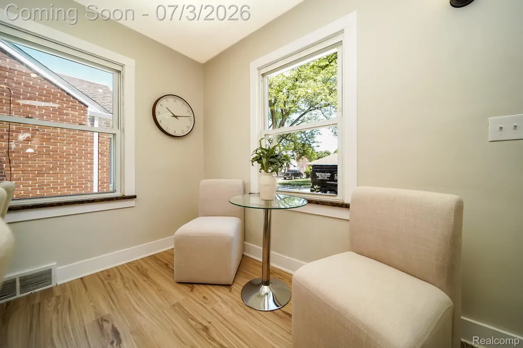 8076 Winona Avenue Allen Park City MI 48101