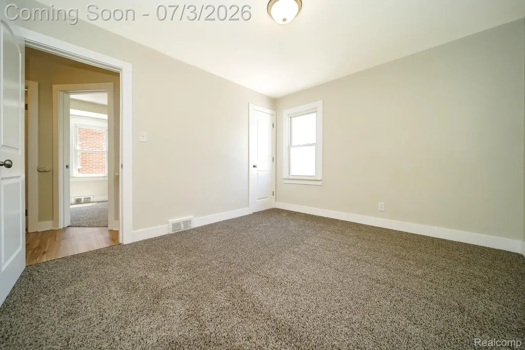 8076 Winona Avenue Allen Park City MI 48101