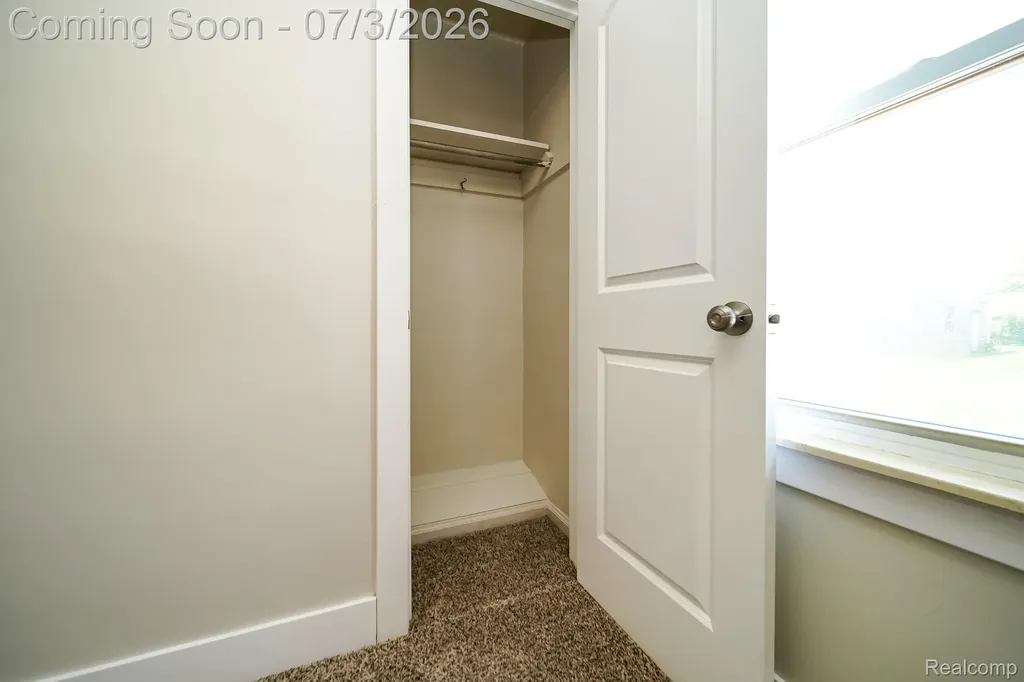 8076 Winona Avenue Allen Park City MI 48101