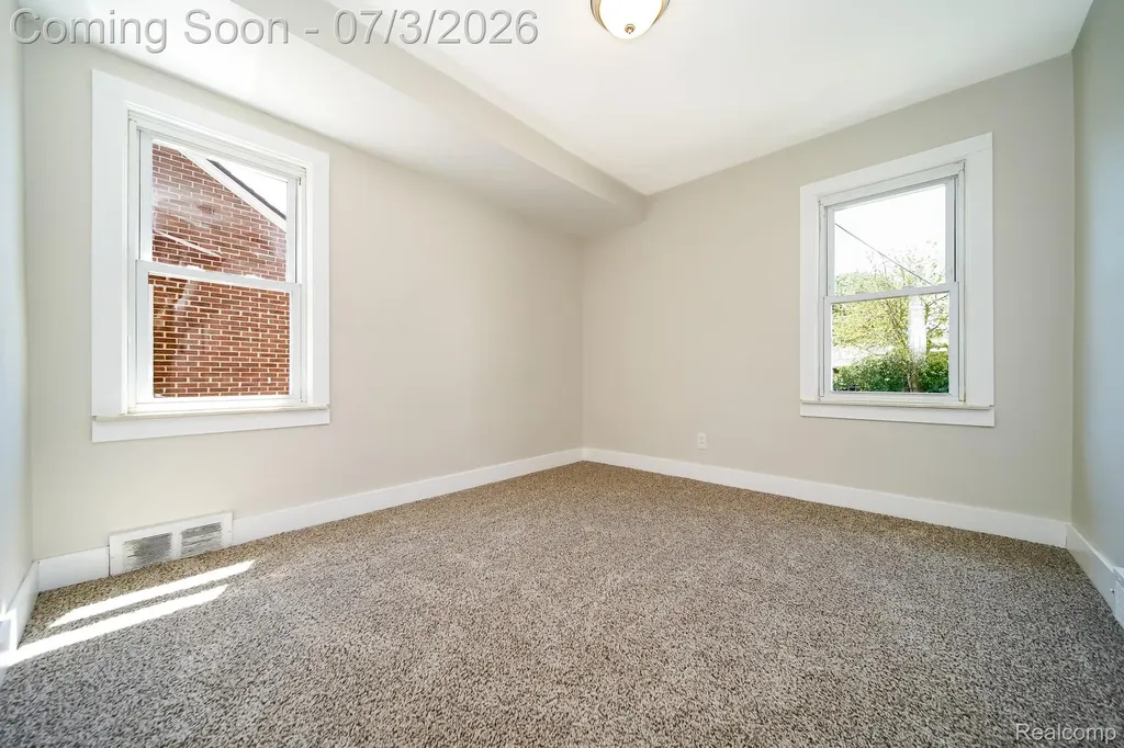 8076 Winona Avenue Allen Park City MI 48101