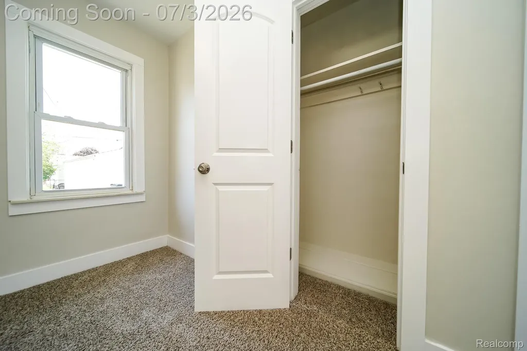 8076 Winona Avenue Allen Park City MI 48101
