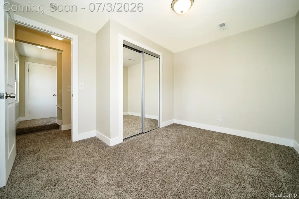 8076 Winona Avenue Allen Park City MI 48101
