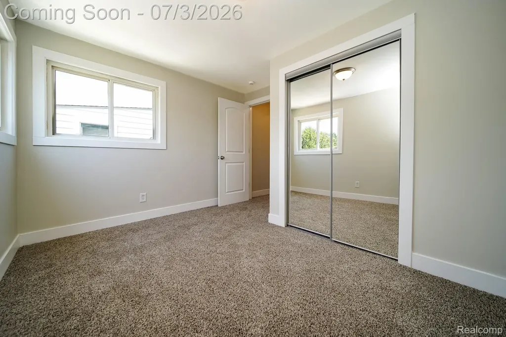 8076 Winona Avenue Allen Park City MI 48101