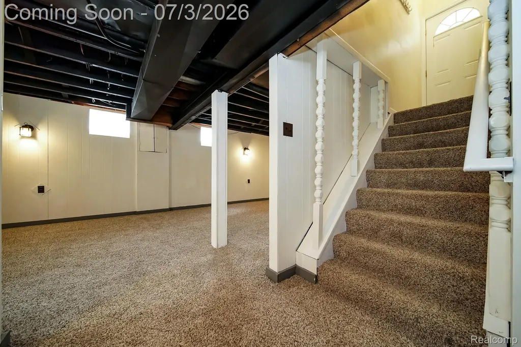 8076 Winona Avenue Allen Park City MI 48101
