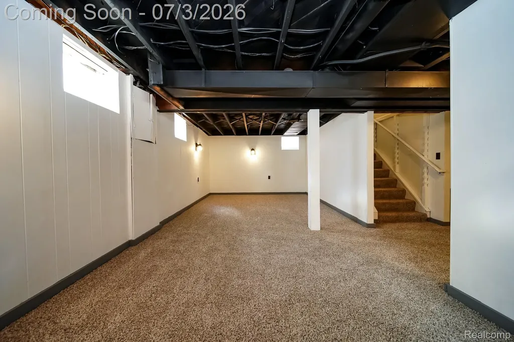 8076 Winona Avenue Allen Park City MI 48101