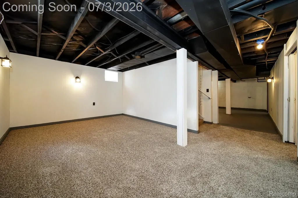 8076 Winona Avenue Allen Park City MI 48101