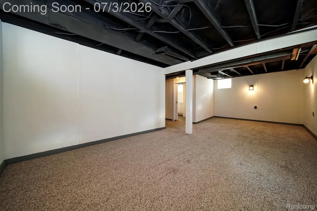 8076 Winona Avenue Allen Park City MI 48101