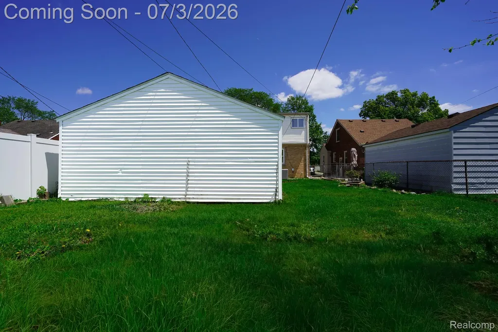 8076 Winona Avenue Allen Park City MI 48101