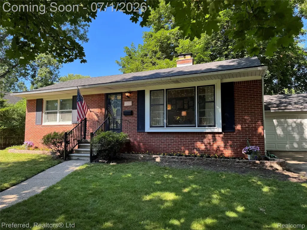 15625 Surrey Street Livonia City MI 48154