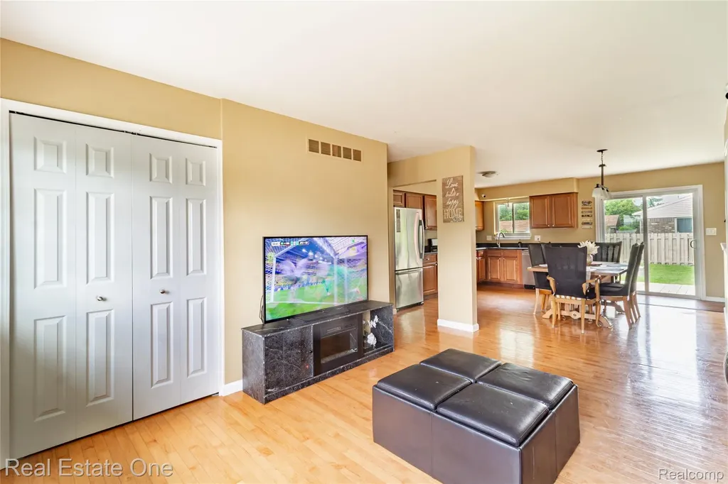 44220 Saltz Road Canton Charter Township MI 48187