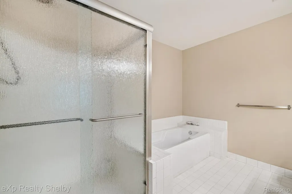 17680 Port Salem Drive Macomb Township MI 48044