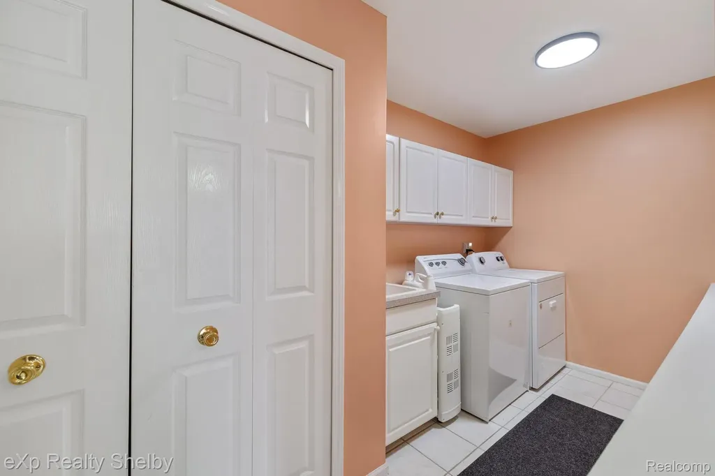 17680 Port Salem Drive Macomb Township MI 48044