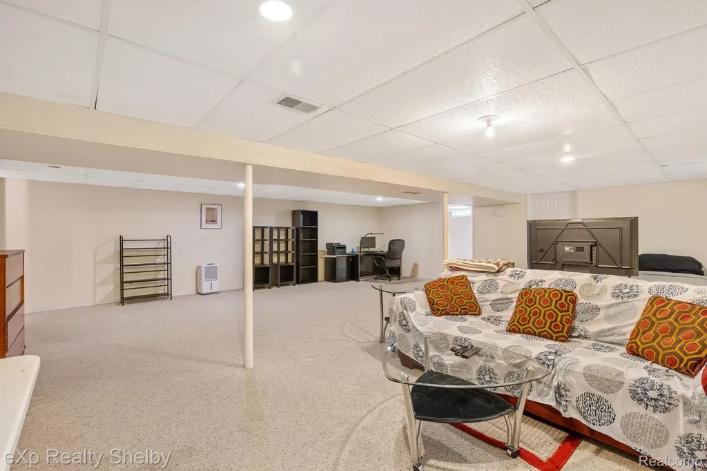 17680 Port Salem Drive Macomb Township MI 48044