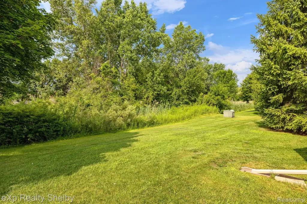 17680 Port Salem Drive Macomb Township MI 48044