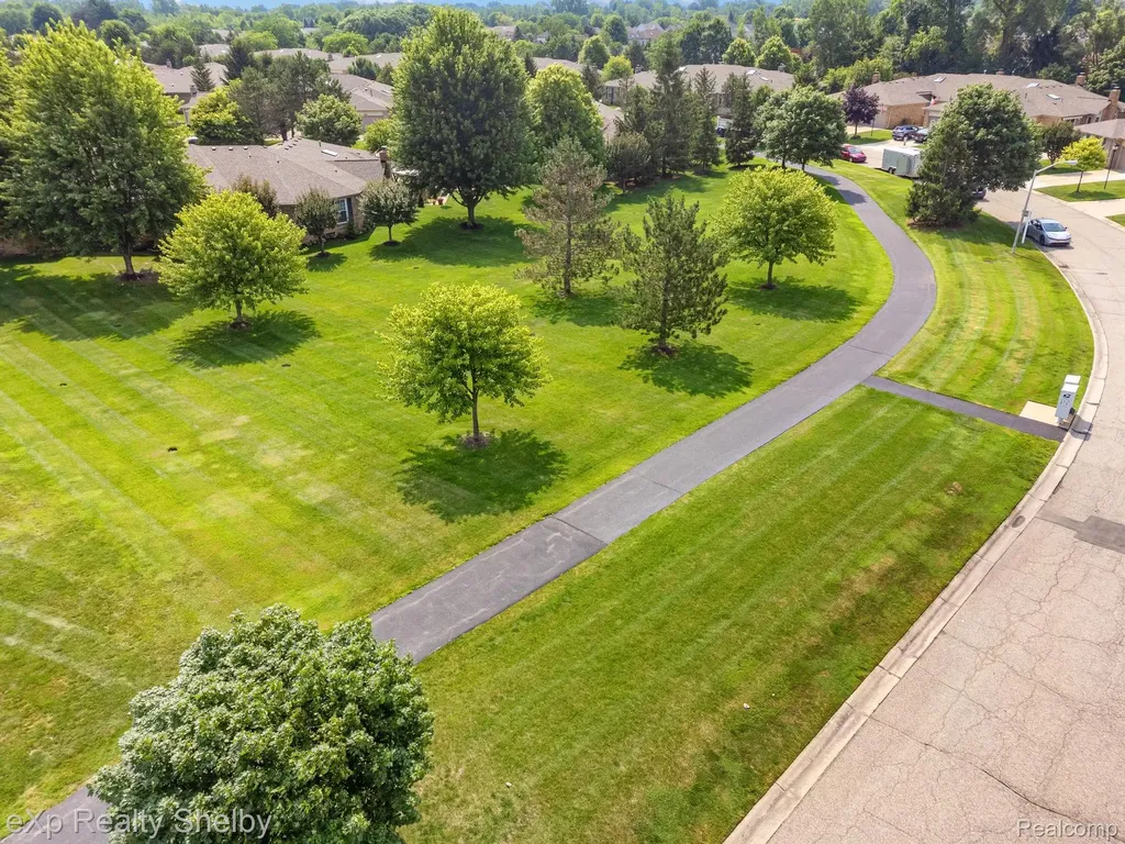 17680 Port Salem Drive Macomb Township MI 48044