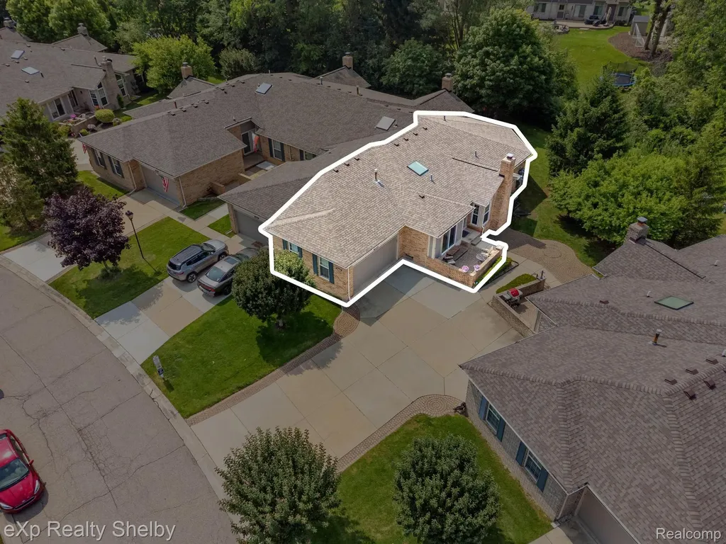 17680 Port Salem Drive Macomb Township MI 48044