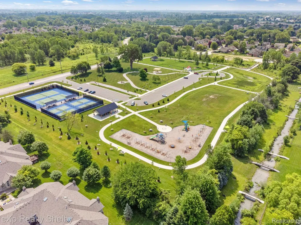 17680 Port Salem Drive Macomb Township MI 48044