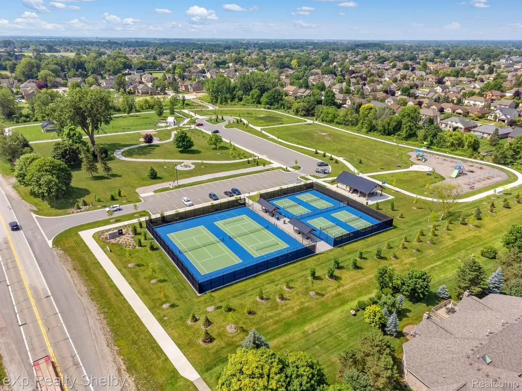 17680 Port Salem Drive Macomb Township MI 48044
