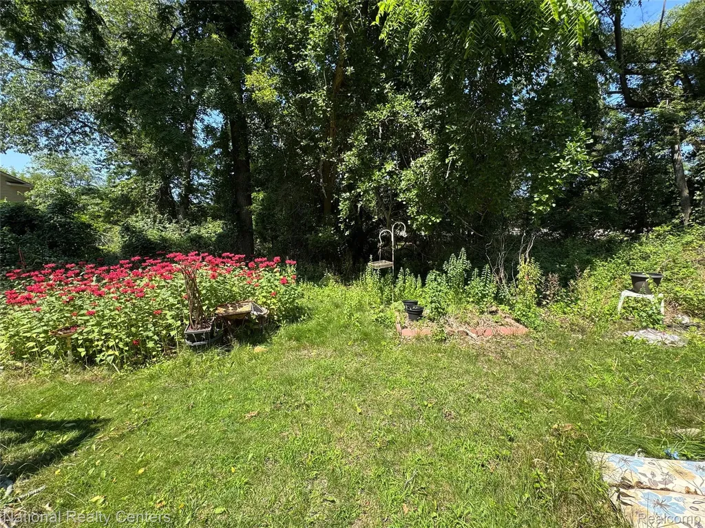 3090 Massena Street Commerce Charter Township MI 48382