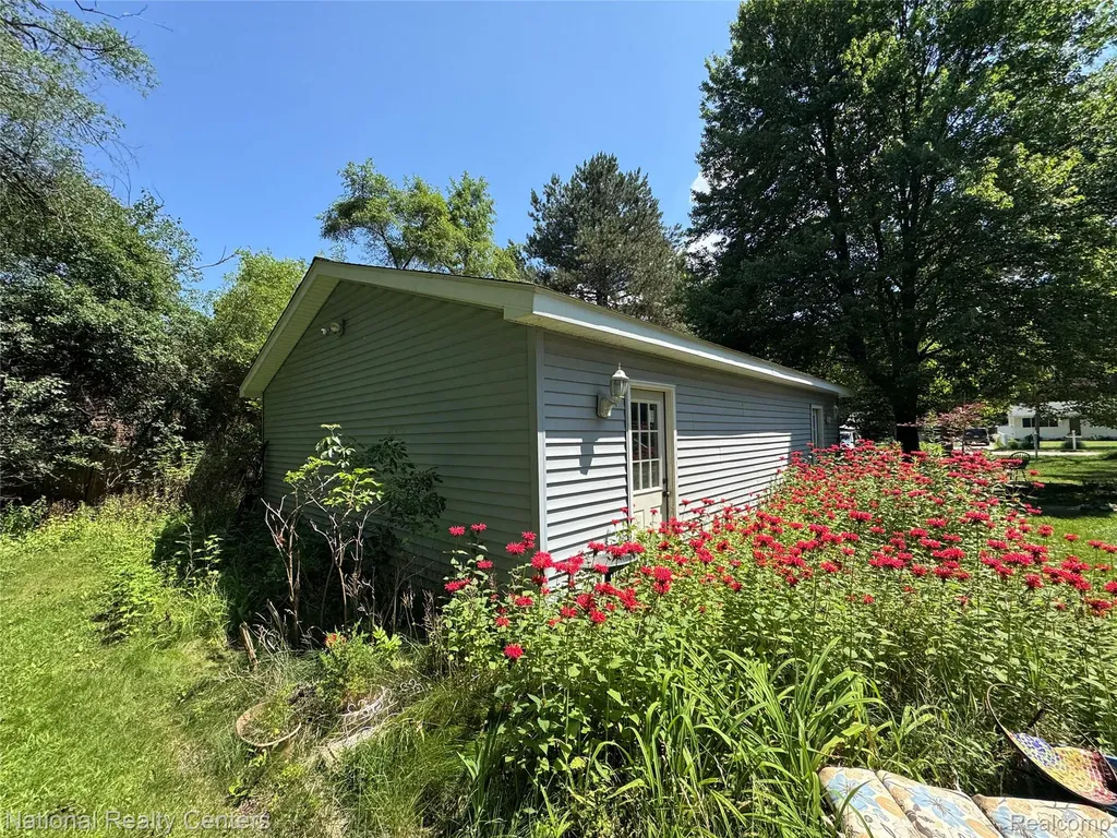 3090 Massena Street Commerce Charter Township MI 48382