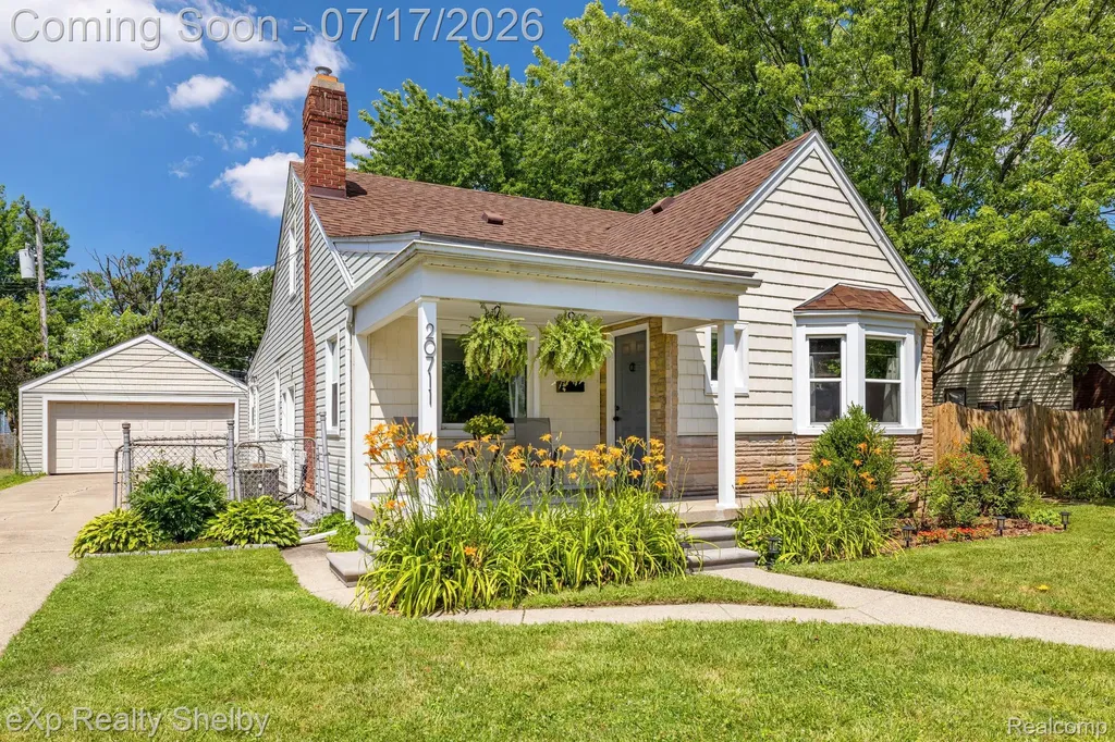 20711 Alger Street St. Clair Shores City MI 48080