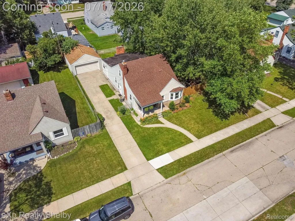 20711 Alger Street St. Clair Shores City MI 48080