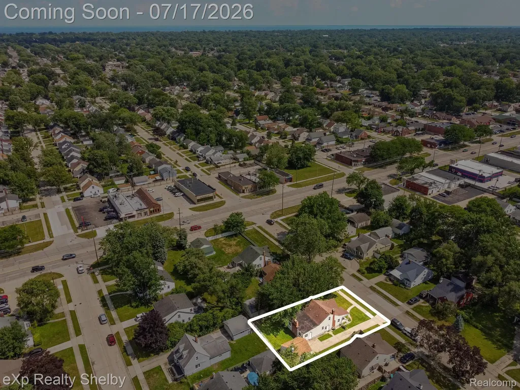 20711 Alger Street St. Clair Shores City MI 48080