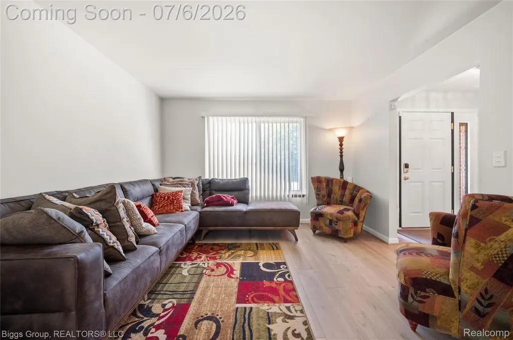 26207 Meadowbrook Way Lathrup Village City MI 48076