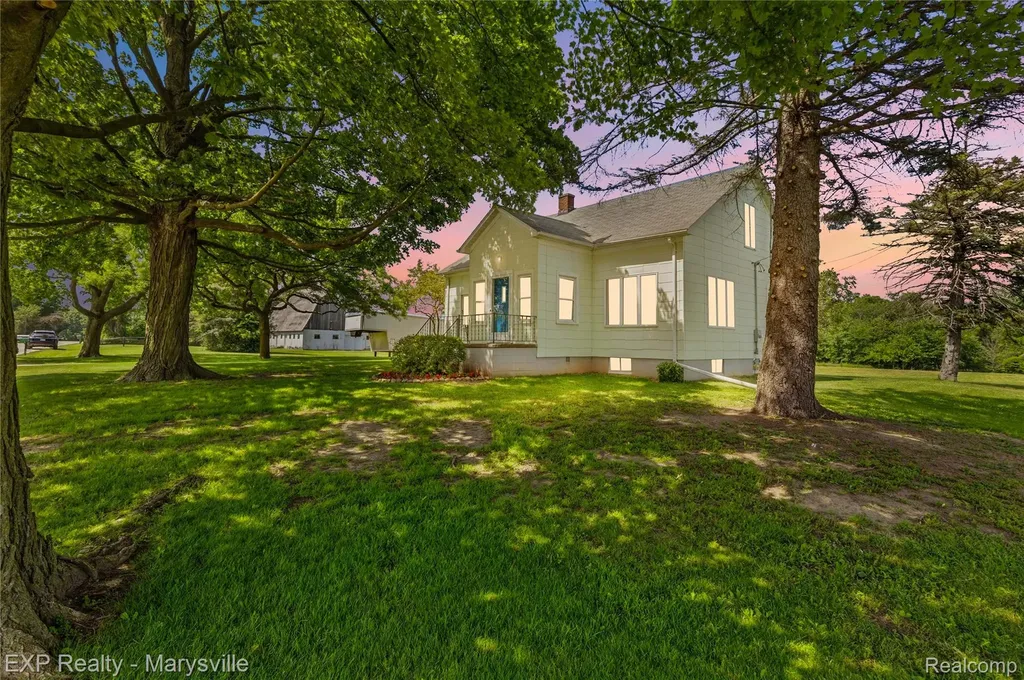 5694 Belle River Road China Township MI 48054