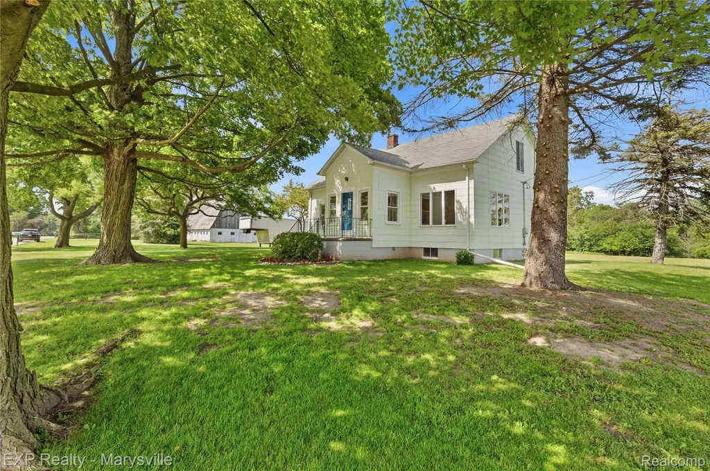 5694 Belle River Road China Township MI 48054