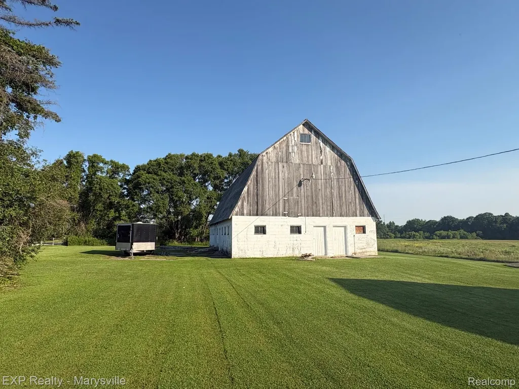 5694 Belle River Road China Township MI 48054