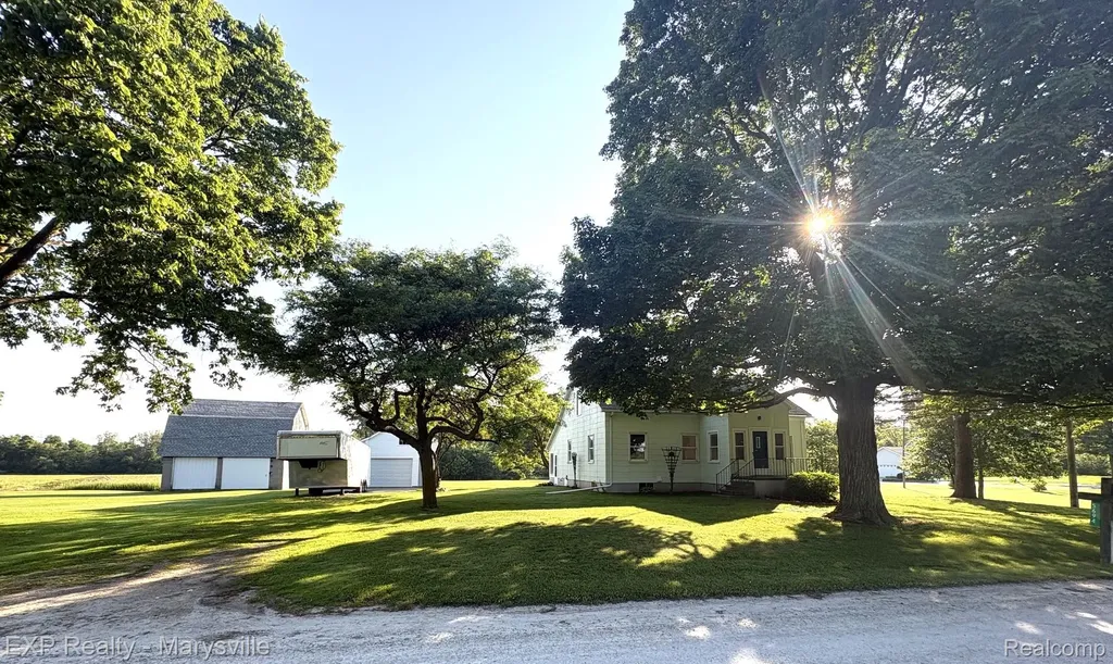 5694 Belle River Road China Township MI 48054
