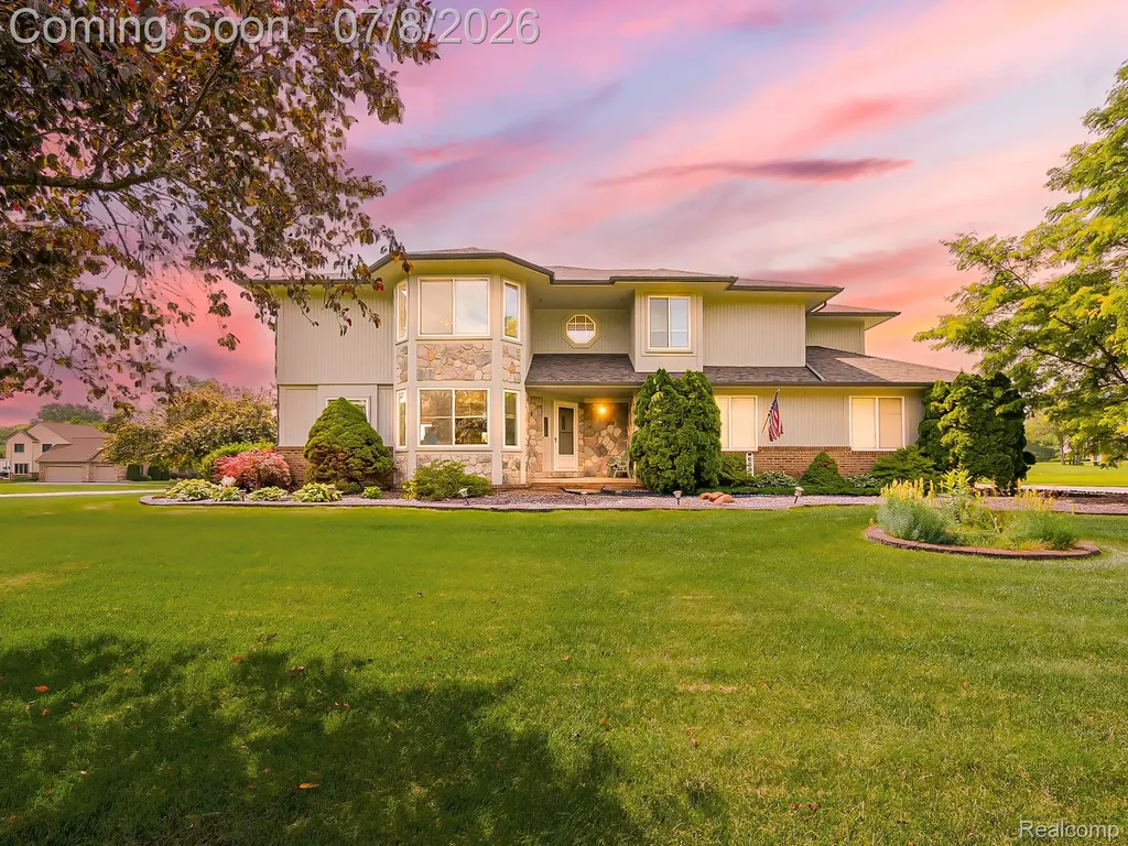 6398 High Valley Drive White Lake Charter Township MI 48383