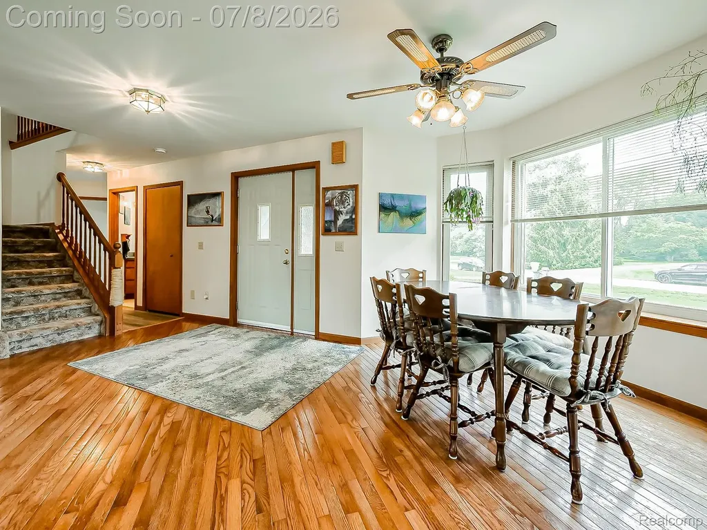 6398 High Valley Drive White Lake Charter Township MI 48383