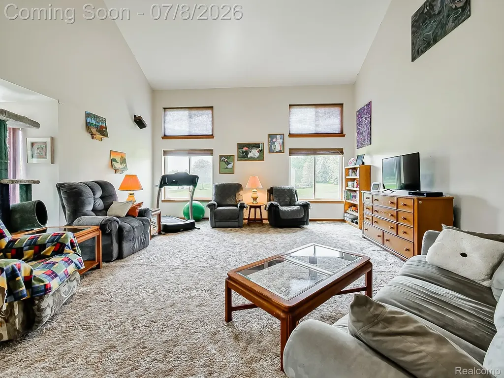 6398 High Valley Drive White Lake Charter Township MI 48383
