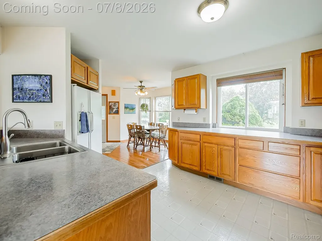 6398 High Valley Drive White Lake Charter Township MI 48383