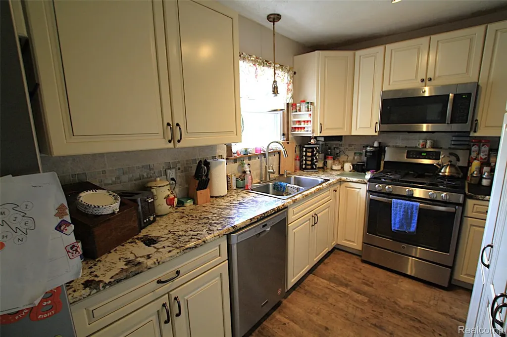 313 E Naldrette Street Durand City MI 48429