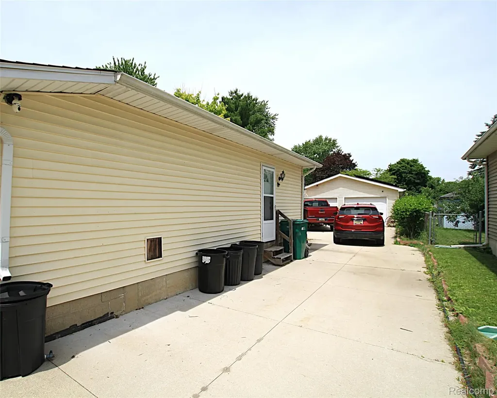 313 E Naldrette Street Durand City MI 48429