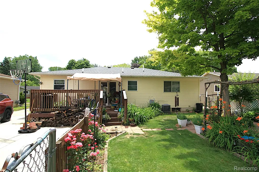 313 E Naldrette Street Durand City MI 48429